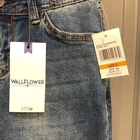 Wallflower jeans NWT - Picture 4 of 9